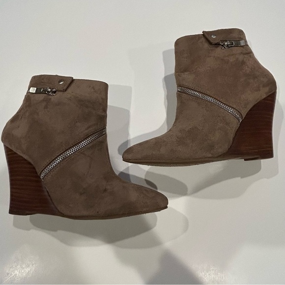 JustFab Karsey brown suede zipper booties size 8 - Picture 1 of 9